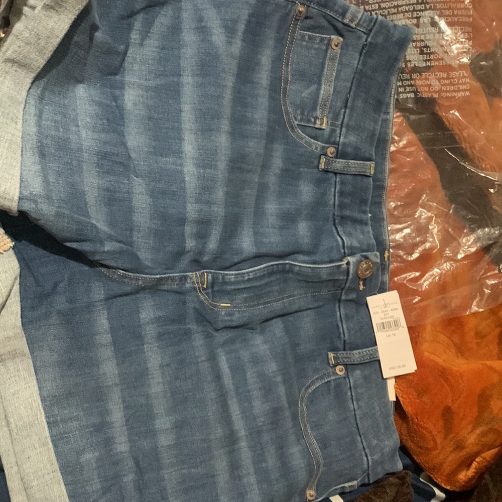 American eagle curve hi-rise denim shorts - Picture 3 of 3